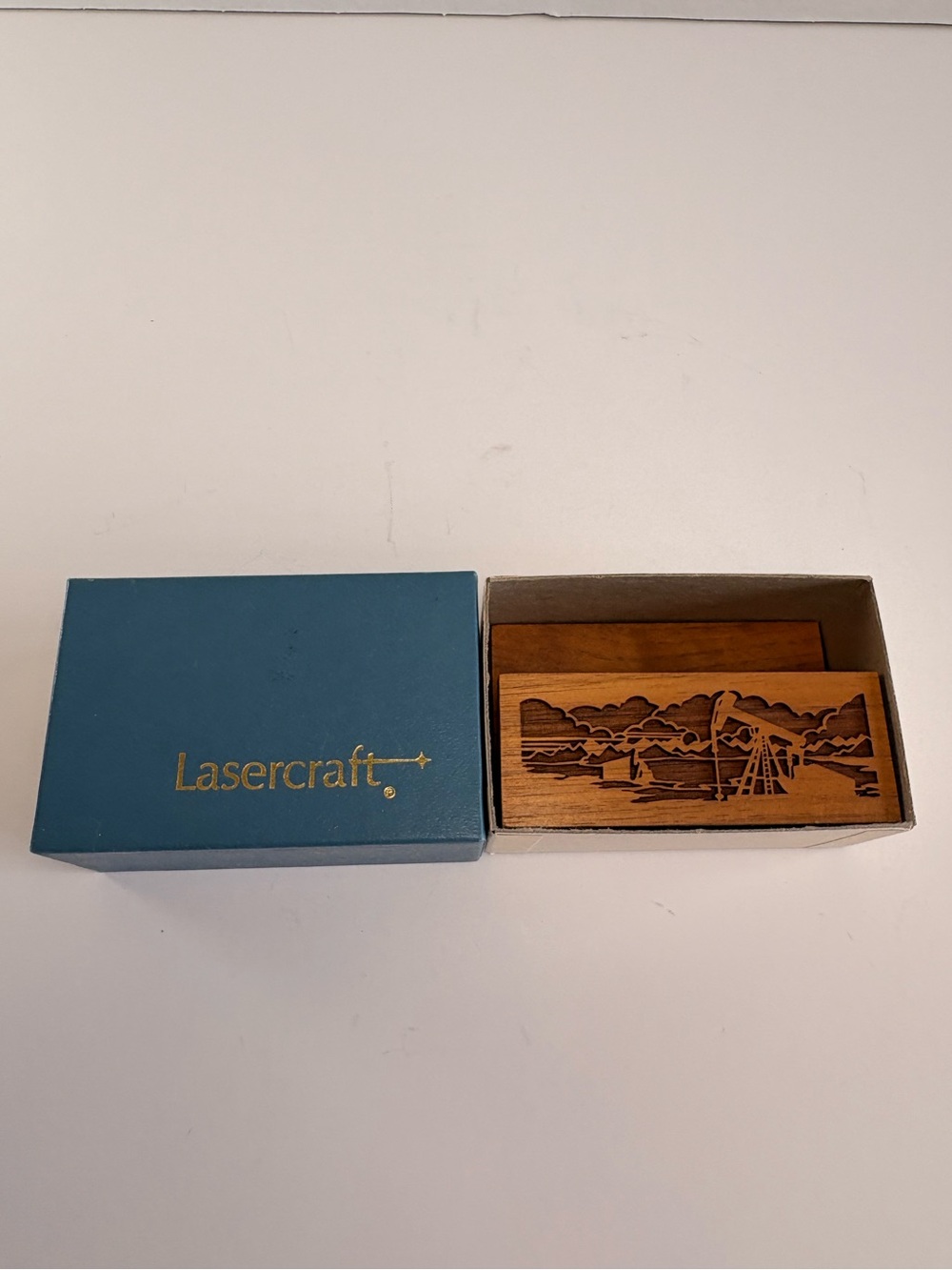 🛢️ Vintage Lasercraft Oil Well Business Card Dispenser – Solid Walnut